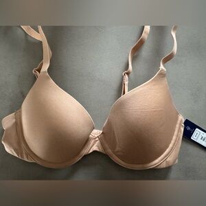 NWT Gap gapbody T-shirt bra Nude everyday Underwire 32B